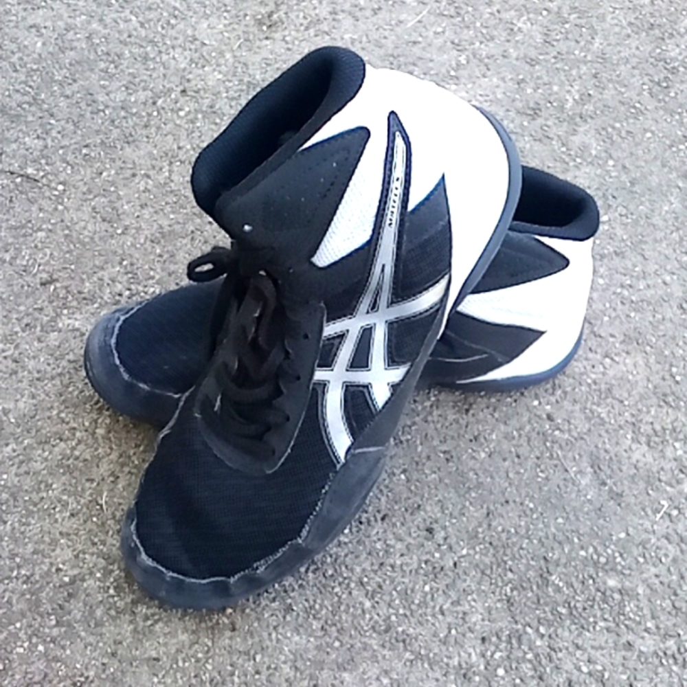 Asics Matflex wrestling shoes